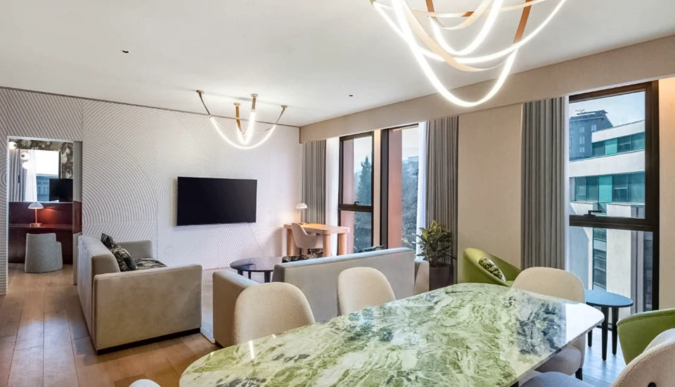 سوئیس اوتل تفلیس